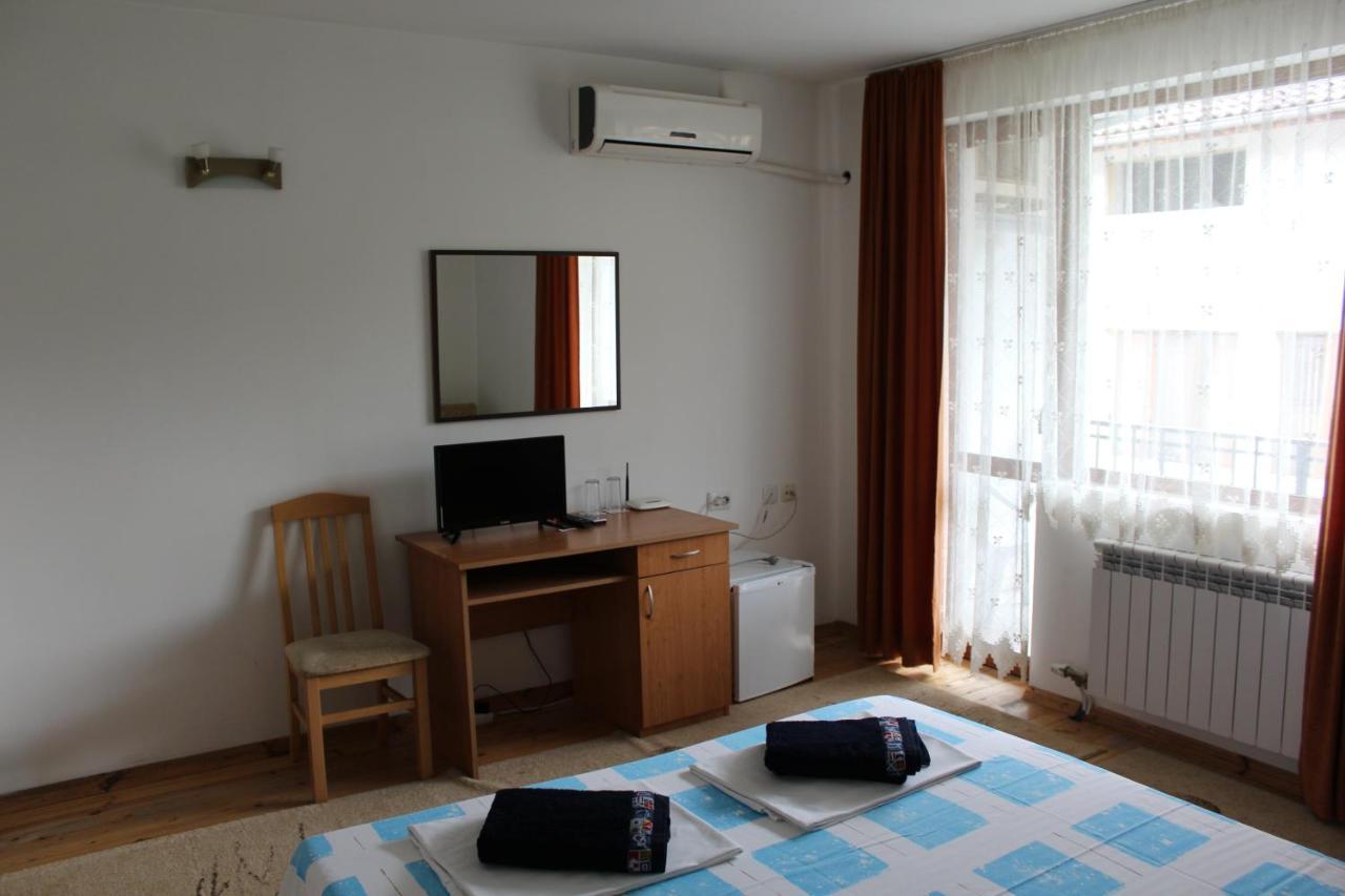 Guest Rooms Biju 트리아브나 외부 사진